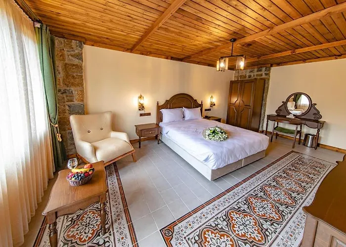 Foleya Mountain & 酒店