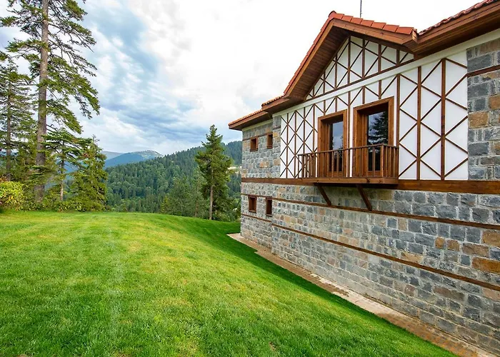 Foleya Mountain & 3*