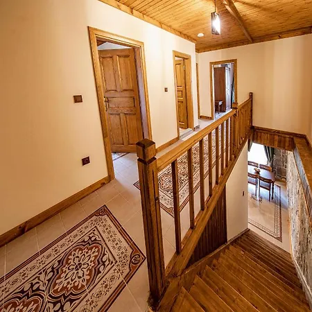 Foleya Mountain & 3*