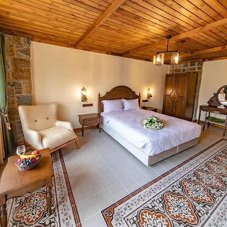 Foleya Mountain & Ξενοδοχείο