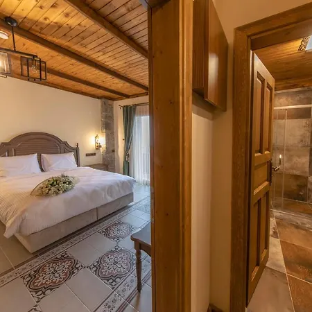 Foleya Mountain & Hotel 3*