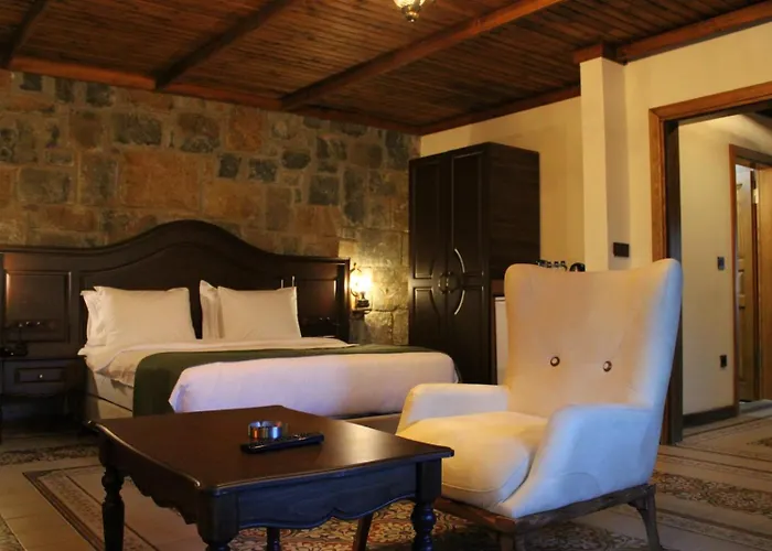 Foleya Mountain & Hotel