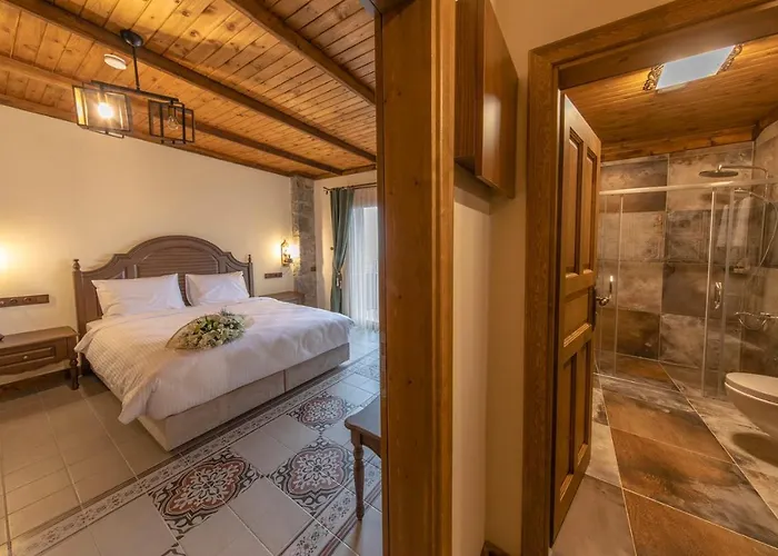 Foleya Mountain & Hotel 3*