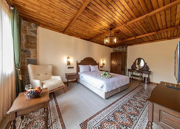 Foleya Mountain & Hotel 3*